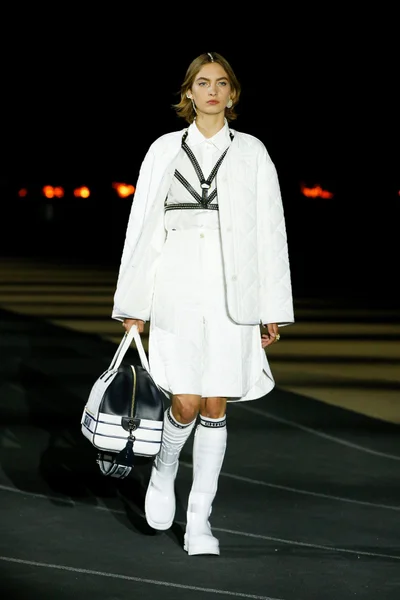 Look 2